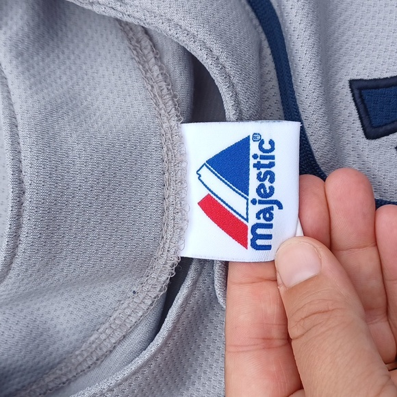 Majestic vtg Yankees #2 Jeter jersey. Gray and navy blue. Youth 10/12 - Picture 5 of 7